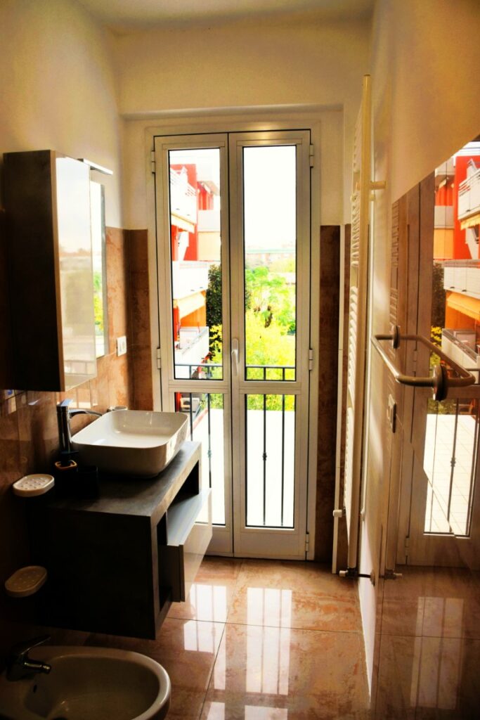 bagno secondo piano appartamento papa luis the sax appartamenti