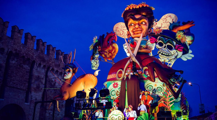 Carnevale di Fano 2026: tra dolci, musica e allegria nel cuore della città!