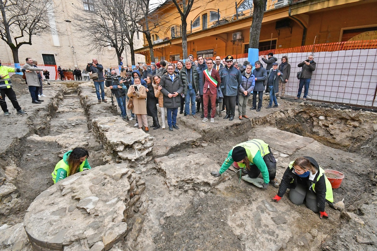 Scoperta Basilica di Vitruvio a Fano: storia, archeologia e visita