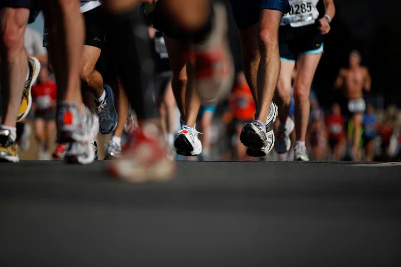 Collemar-athon 2026 a Fano: la Maratona dei Valori torna il 3 maggio. Dormi a 5 minuti dall'arrivo